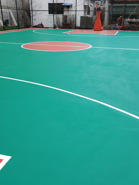 鹿邑 球场长期使用易出现地面开裂